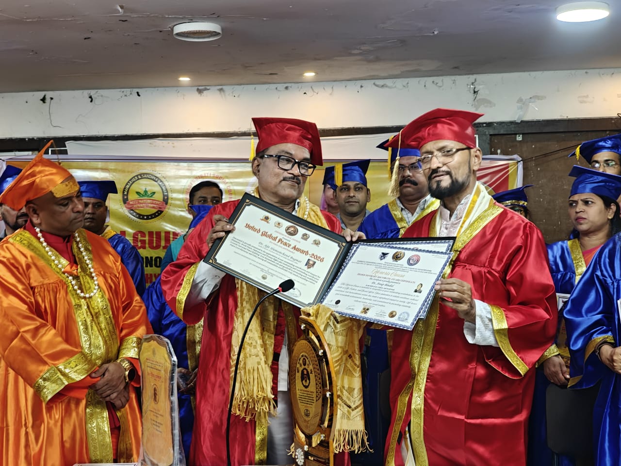 डॉ. अजित बागमार यांना होलिस्टिक हेल्थ सायन्समध्ये मानद डॉक्टरेट; ग्लोबल गुरु अवॉर्डनेही झाला गौरव